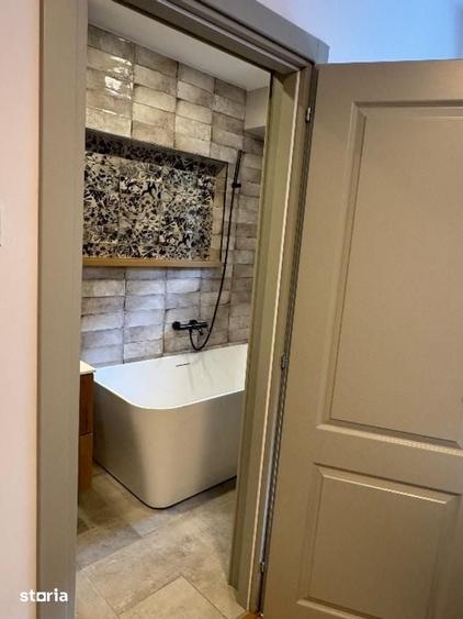 Apartament cu 3 camere semidecomandat în Dorobanți