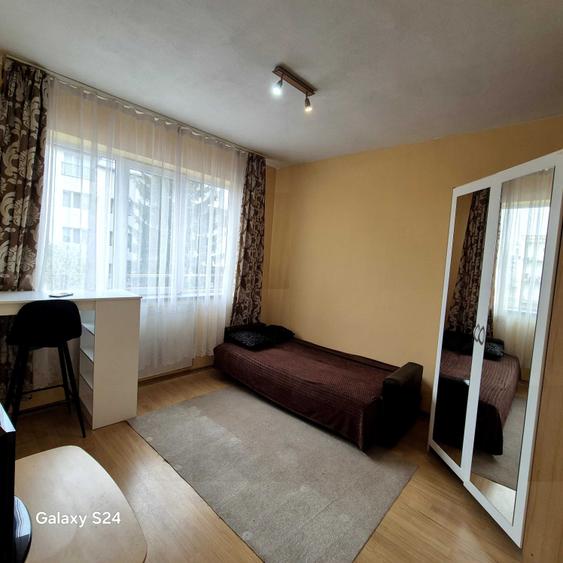 Garsonieră decomandată în Central