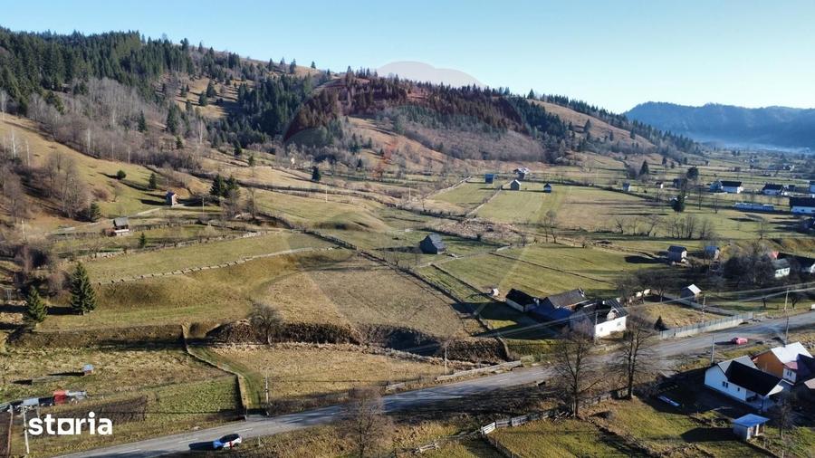Teren de 5282 mp, în Vatra Moldoviței