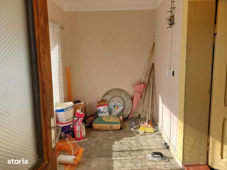 Casă cu 4 camere în Urleta