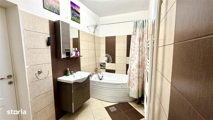Casă cu 4 camere în Aroneanu