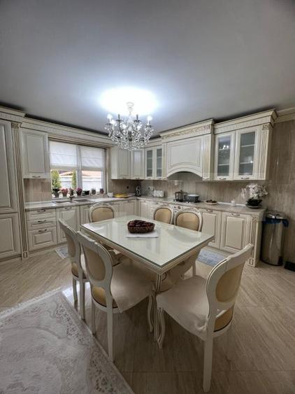 Casă individuală cu 4 camere cu Garaj în Livezeni