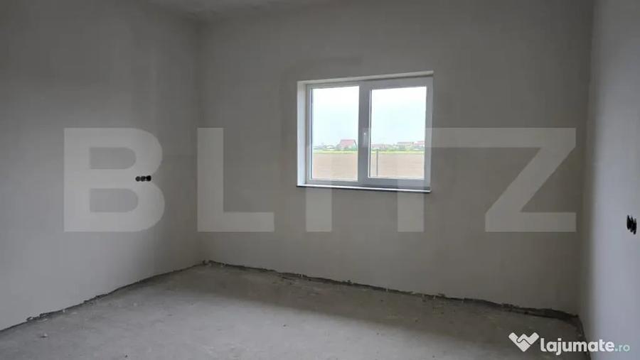 Casă cu 4 camere cu Teren 420 Mp în Periferie