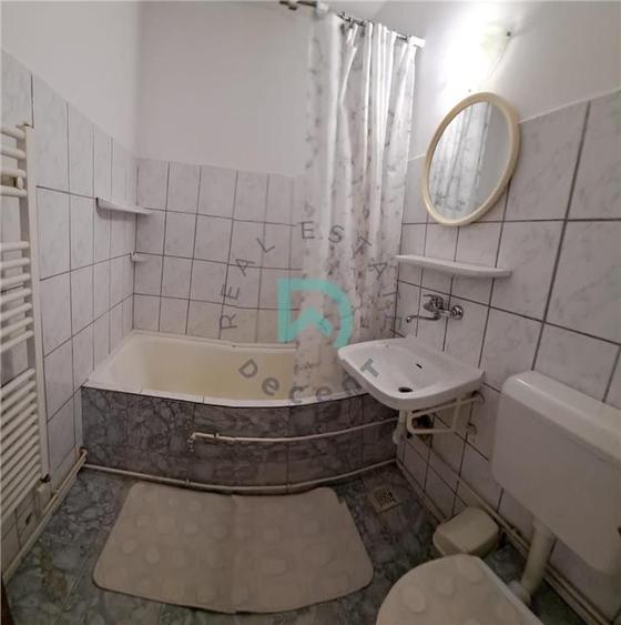 Garsonieră decomandată în Craiter