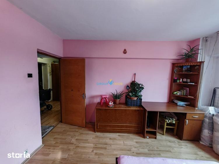 Apartament cu 2 camere decomandat în Banca Națională