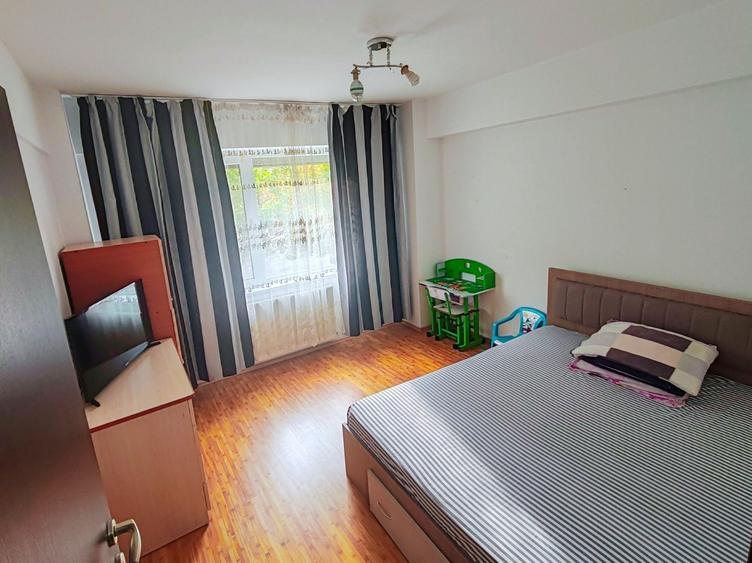 Apartament cu 2 camere decomandat în Zahana