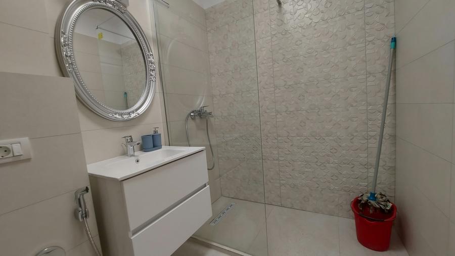Apartament cu 2 camere decomandat în Berceni