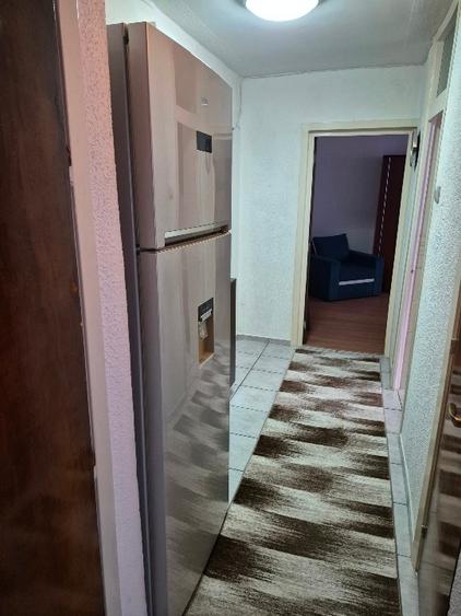 Închiriez ap 2 camere. - 10