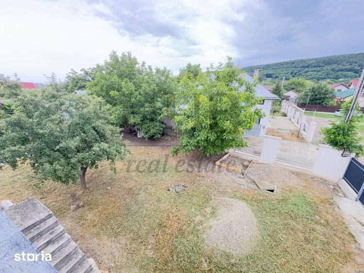Casă cu 4 camere cu Teren 471 Mp în Săucești