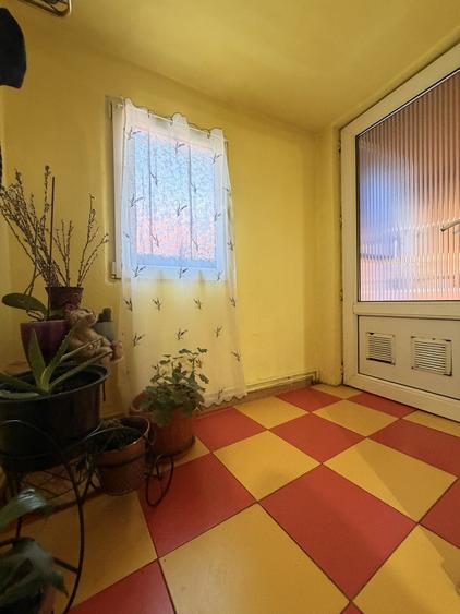 Apartament cu 3 camere decomandat în Timocului-Șaguna