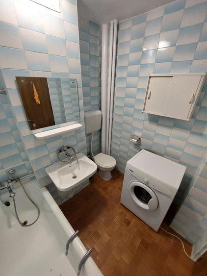 Apartament cu 3 camere semidecomandat în Pantelimon