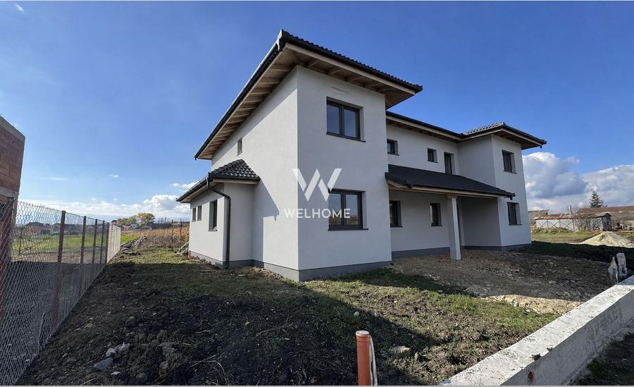 Duplex cu 5 camere cu Canalizare în Șura Mică