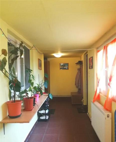 Casă individuală cu 4 camere cu Canalizare în Rahova