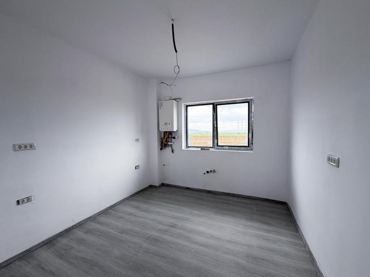 Duplex cu 4 camere cu Teren 258 Mp în Tărlungeni