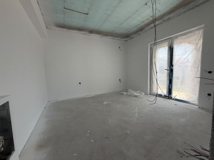 Casă cu 3 camere cu Teren 380 Mp în Berceni