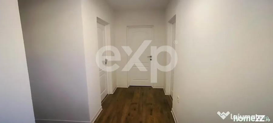 Casă cu 5 camere cu Teren 1060 Mp în Central