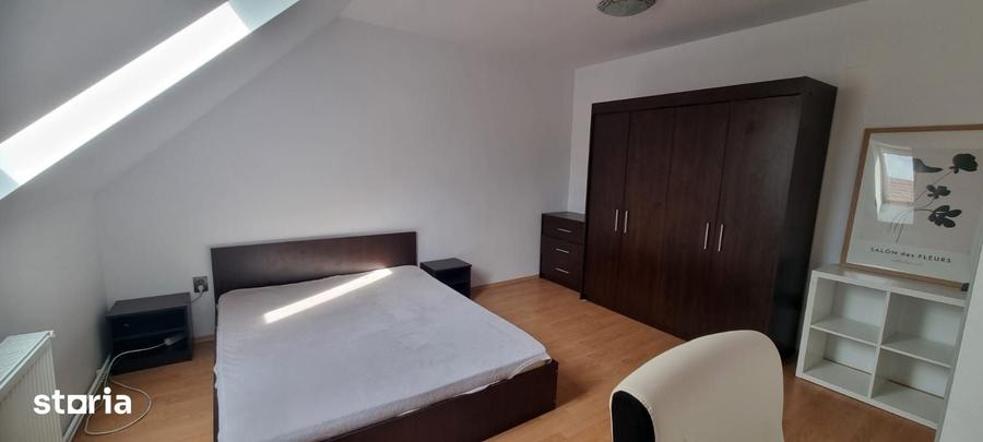 Apartament cu 3 camere decomandat în Hipodrom 2