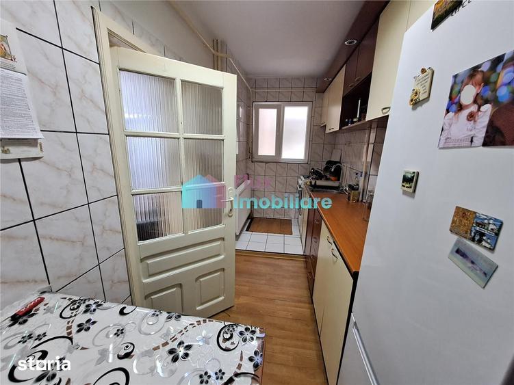 Apartament cu 3 camere decomandat în George Enescu