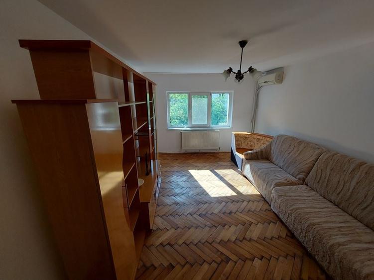 Apartament cu 2 camere decomandat în Exterior Vest