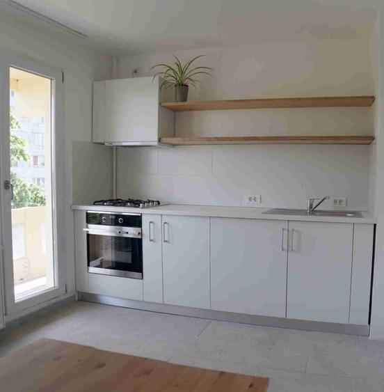 Apartament cu 3 camere semidecomandat, mobilat în Circumvalațiunii