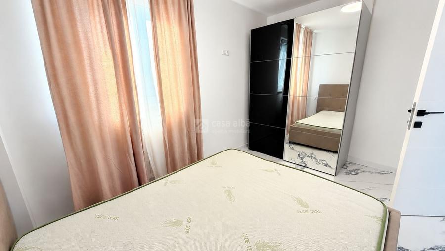 Apartament cu 2 camere semidecomandat, mobilat în Tătărași