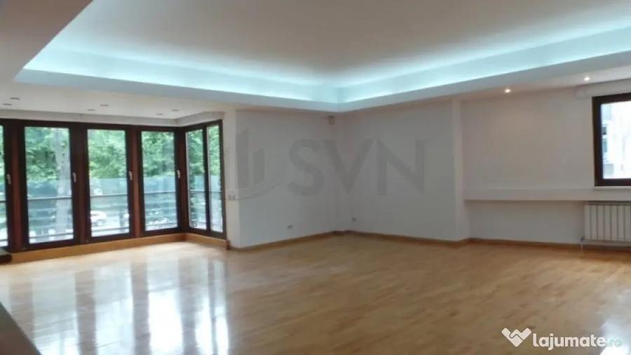 Apartament cu 4 camere decomandat în Aviatorilor