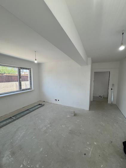 Apartament cu 3 camere decomandat în 1 Mai