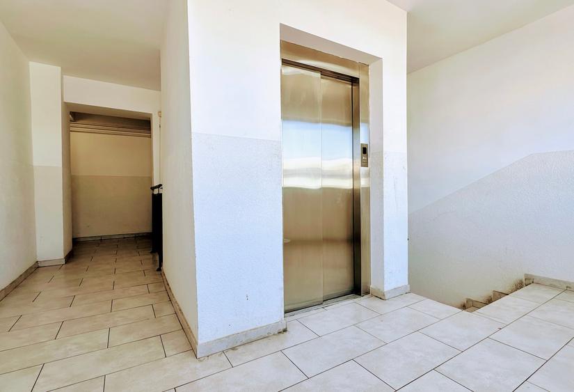 Apartament cu 3 camere în Metalurgiei