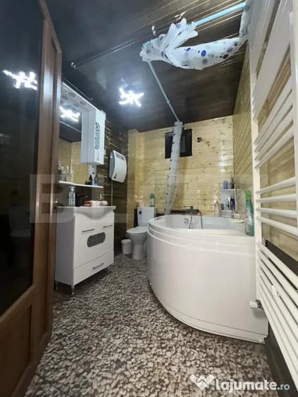 Casă cu 3 camere cu Teren 1400 Mp în Central