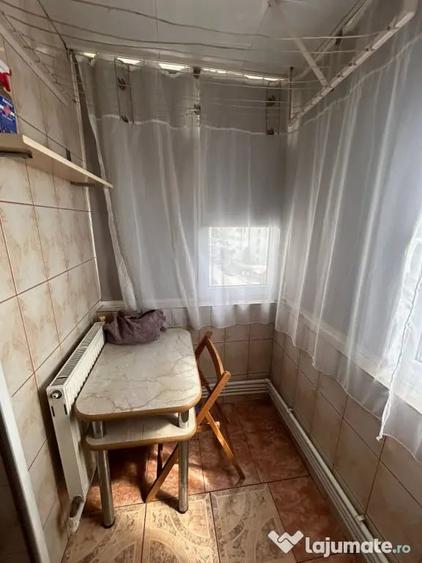 Apartament cu 2 camere decomandat în Buzaului