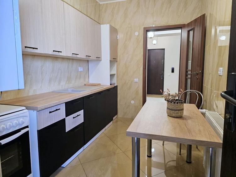 Garsonieră decomandată, mobilată în Bd. Coșbuc
