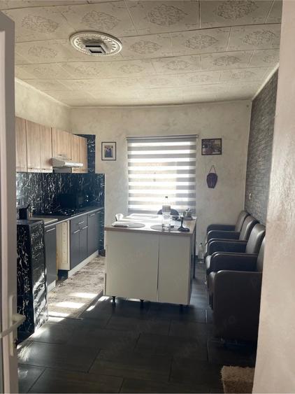 Casă cu Teren 2650 Mp în Pustiniș