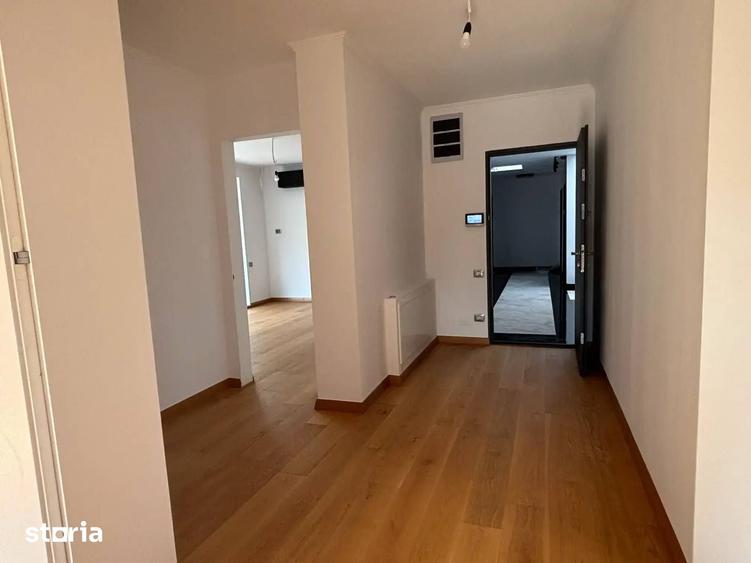 Apartament cu 3 camere decomandat în Centrul Civic
