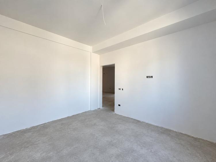 Apartament cu 3 camere decomandat în Giroc