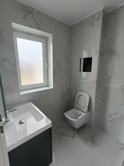 Duplex cu 4 camere cu Canalizare în Cetate