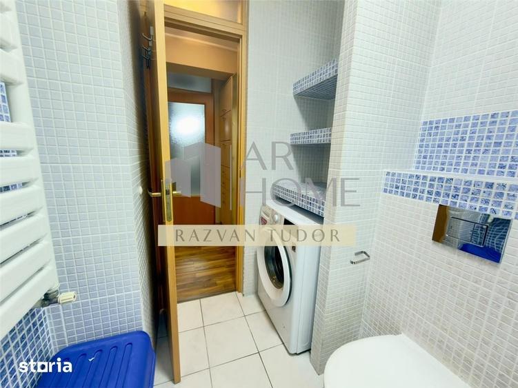 Apartament cu 3 camere decomandat în Democrației