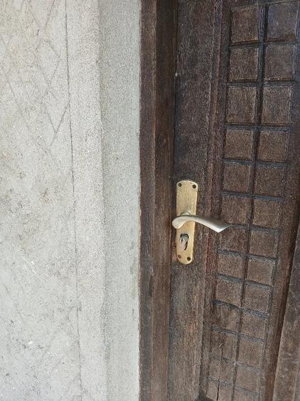 Casă cu 2 camere cu Teren 1000 Mp în Cerchezu