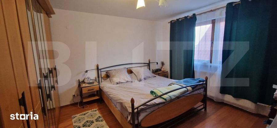 Casă cu 6 camere cu Teren 400 Mp în Podari