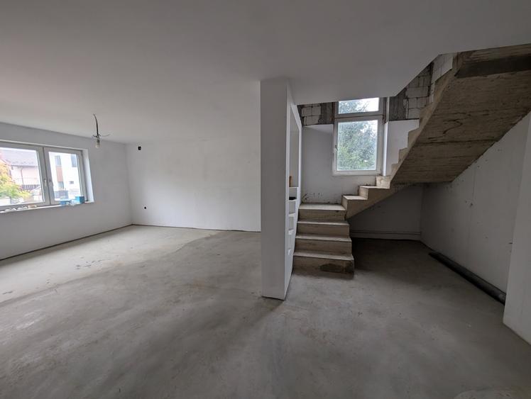 Casă individuală cu 4 camere cu Teren 480 Mp în Exterior Nord