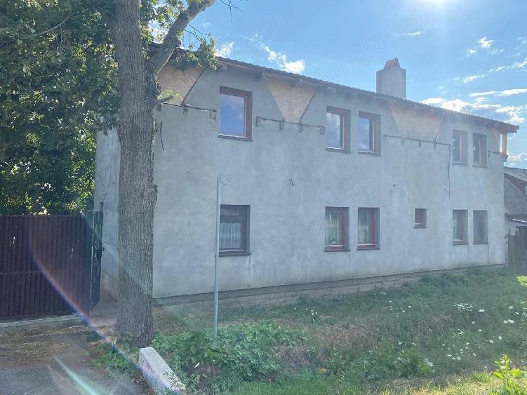 Casă cu Teren 3000 Mp în Bencecu de Jos