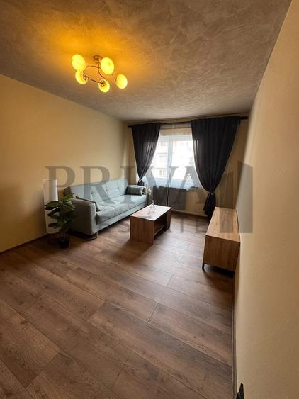 Apartament renovat, 3 camere, 60 mp, etaj 3, Complex Studen?esc - 1