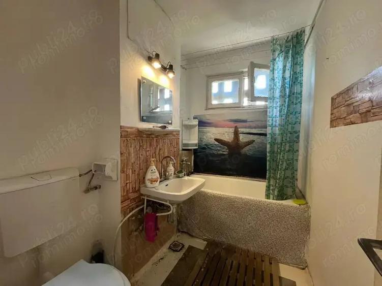 Apartament cu 2 camere semidecomandat în Girocului
