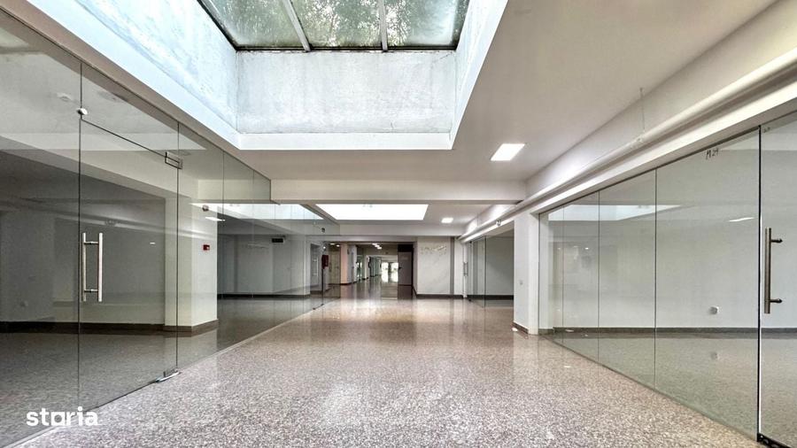 Spațiu comercial, de 32 mp, în Central
