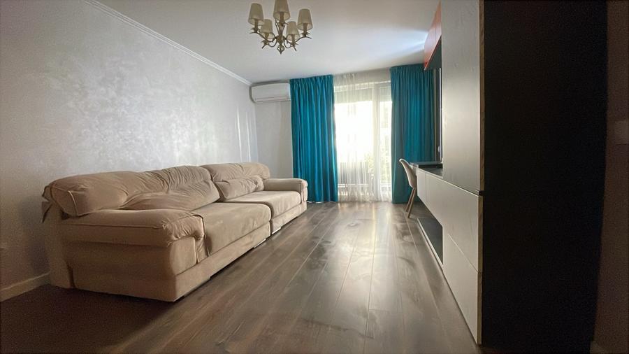 Apartament cu 2 camere decomandat, mobilat în Tractorul