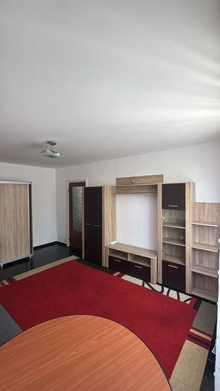 Apartament cu 3 camere decomandat, mobilat în 1 Decembrie 1918