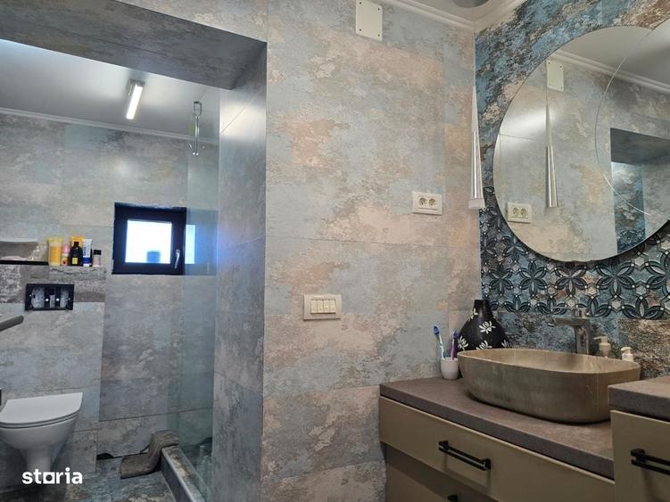 Casă cu 4 camere cu Teren 685 Mp în Central