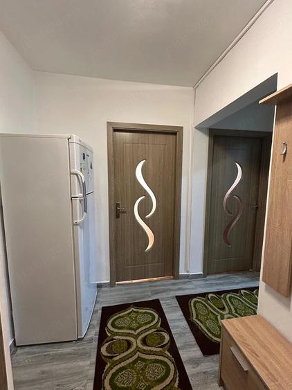 Apartament cu 2 camere decomandat în Podgoria