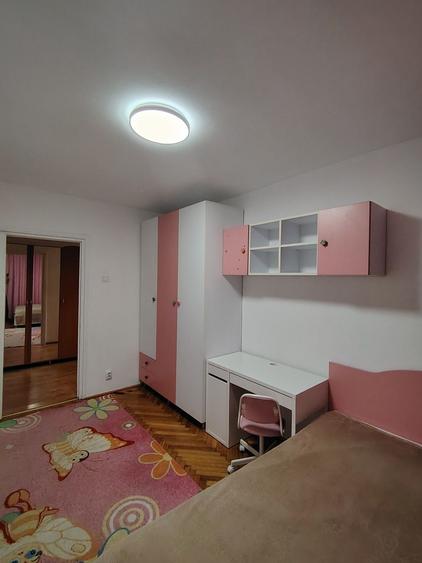 Apartament cu 2 camere decomandat, mobilat în Alexandru cel Bun
