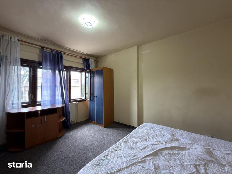 Apartament cu 3 camere decomandat în Crișan