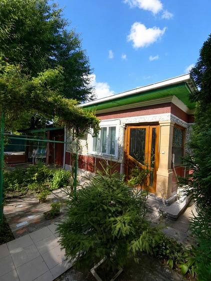 Casă cu 4 camere în Nicolina